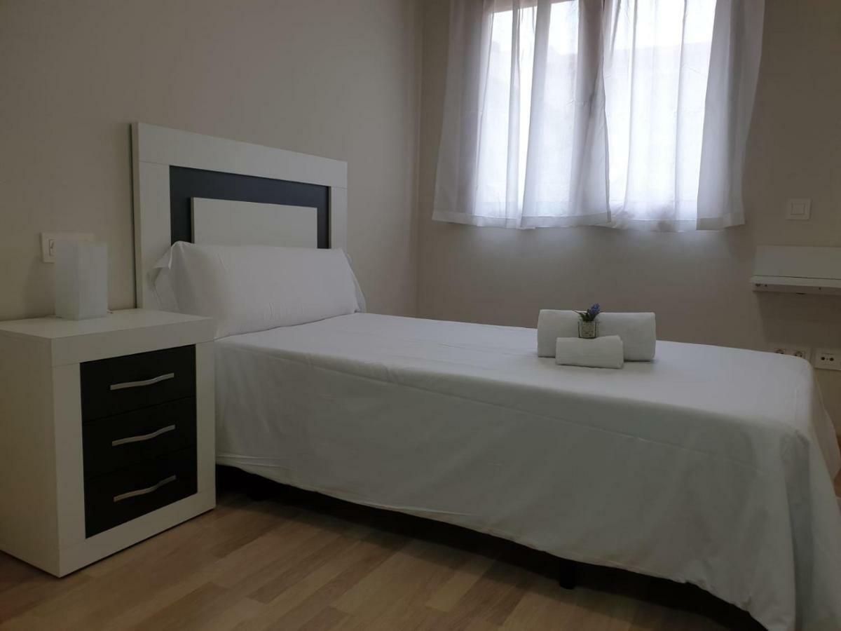 Apartamento Turistico Puente Romano P3 Bajo - B Salamanca Eksteriør billede